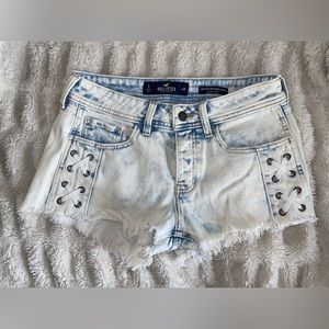 LOW -RISE BOYFRIEND SHORT